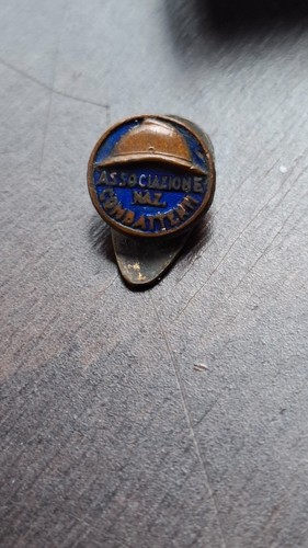 Micro distintivo pin badge