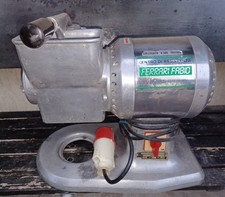 Grattugia formaggio -Pane