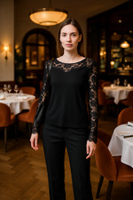 Top con maniche in pizzo nero