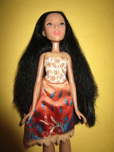 B1277 pocahontas hasbro doll - b1277),