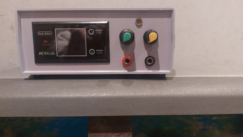 Alimentatore da banco - 14,