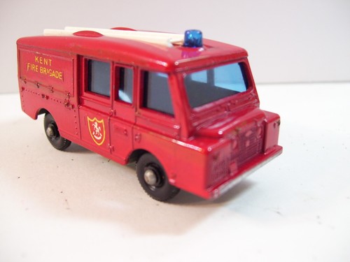 Matchbox land rover fire - matchbox,