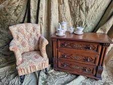 Antico salottino per bambola, con servizio da the - circa 1906