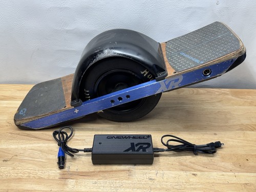Onewheel plus con - +,