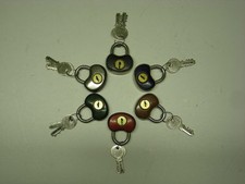 S004 ELZETT CARO VINTAGE ANCIEN CADENAS AVEC 2 CLES