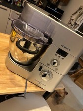 planetaria kenwood km080 tenuto benissimo con tutti gli accessori