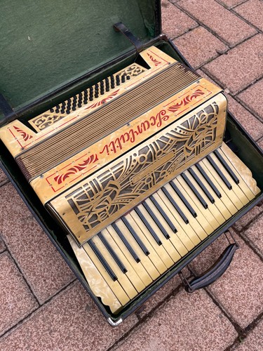 Fisarmonica made germany - made,