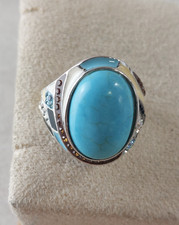 Belle bague, pierre, strass et