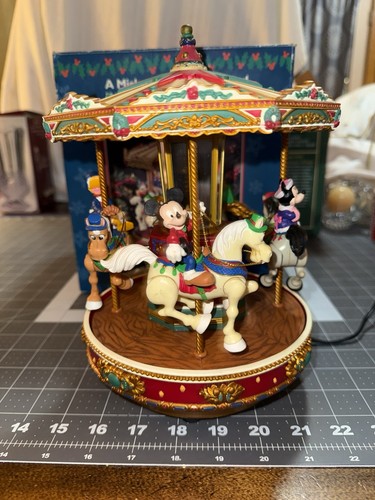 Figurine animate giostra