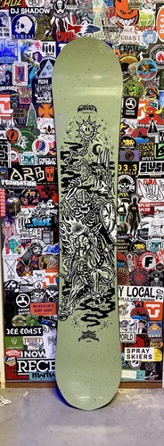 New capita dark horse - dark,