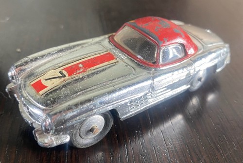 Corgi toys mercedes 300 - corgi,