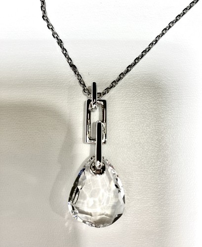 Collana con cristalli