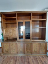 Mobile in legno da sala e salotto con vetrina e varie ante. Spazio TV 237x289 