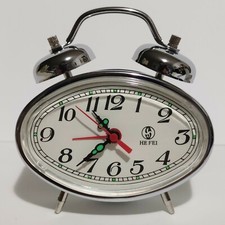 SVEGLIA VINTAGE IN METALLO HE FEI - Orologio a corda analogico con scatolo