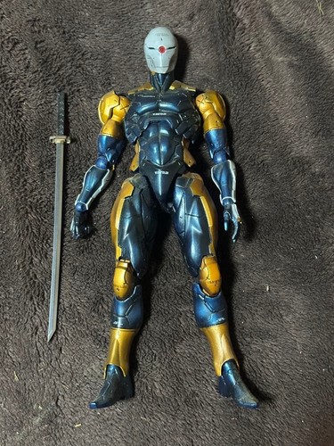 Play arts kai metal gear - arts,