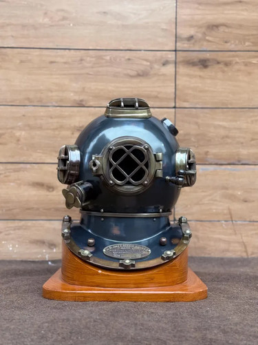 Casco subacqueo nautico