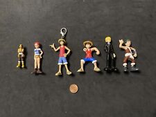 Lotto 6 Gadget collezioni miste ONE PIECE PIRATI cartoni animati Cappello paglia