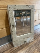 Armadietto porta medicinali