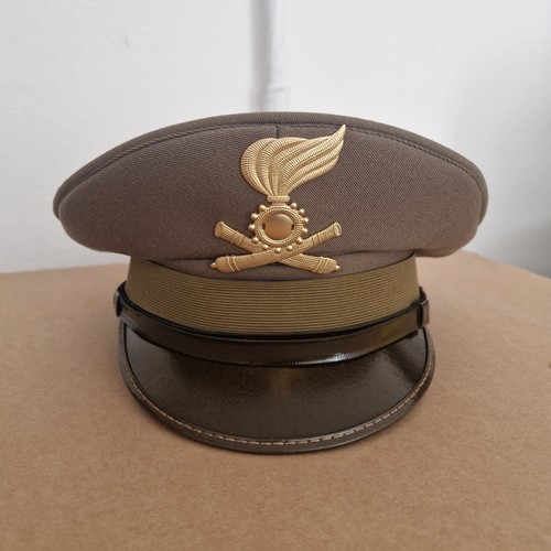Vecchio berretto esercito - vecchio,