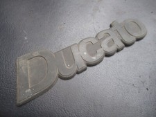 FIAT DUCATO - Scritta logo posteriore in plastica - Ricambio usato