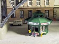 MU N-L00056 - Edicola 8 angoli