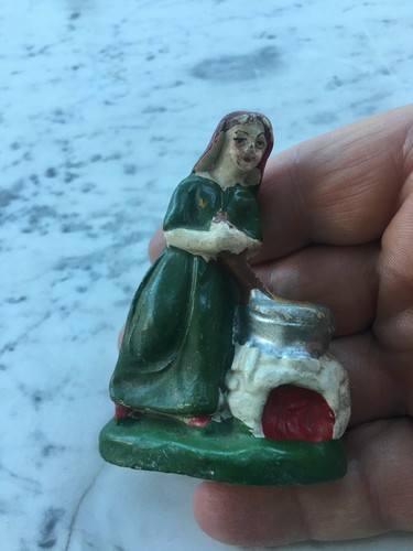 Vecchia statuina presepe - statuina, donna