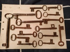  Lotto Di 15 Chiavi Antiche In