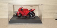 Modellino Moto DUCATI DESMOSEDICI  GP 05 #65 NEW  RAY