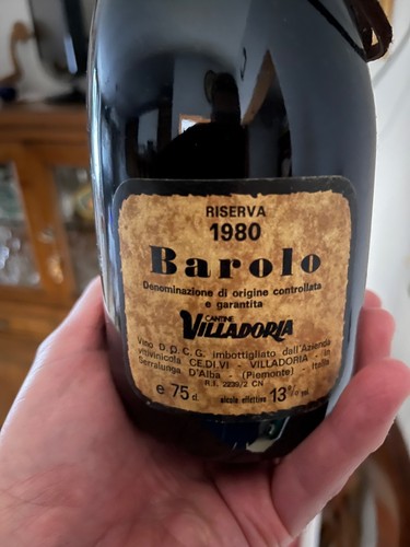 Bottiglia vino barolo riserva - bottiglia,