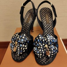 Louis Vuitton décolleté