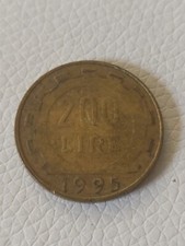 200 Lire Coin 1995 Rotated