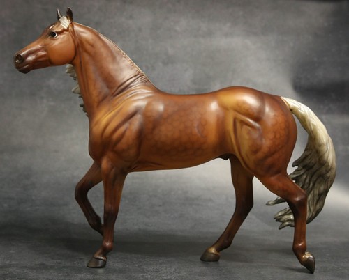 Breyer latigo dun - breyer,