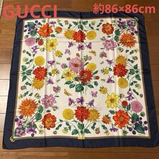 Sciarpa di seta GUCCI grande usata dalia
