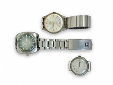 LOT DE TROIS MONTRES. ACIER ET