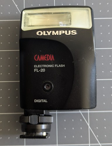 Flash attacco slitta olympus - flash, a