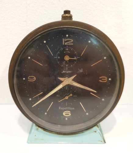 Vecchio orologio sveglia - vecchio,