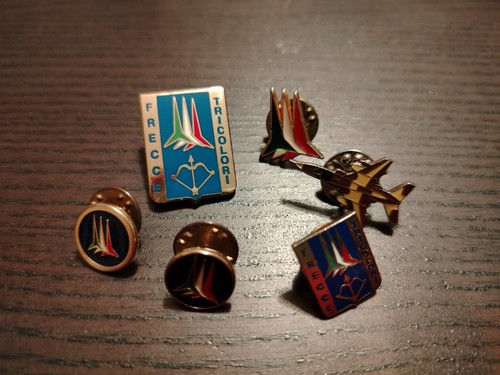 Set distintivi badge pins - 6,