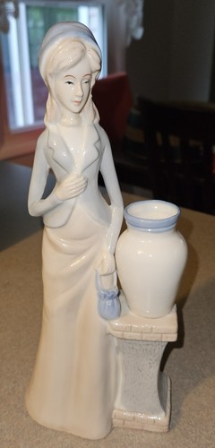 Statua donna porcellana - statua,