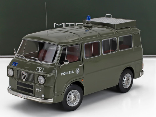 Alfa romeo minibus - romeo, f-12
