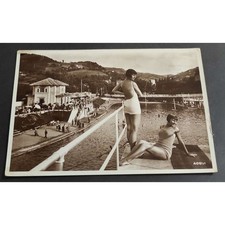 Cartolina Acqui Terme - La Grandiosa Piscina Natatoria Vista dal Trampolino