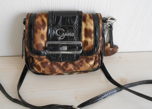 Pochette fantaisie guess - pochette,