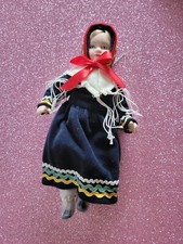Bambola in Porcellana