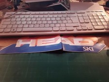 ADESIVO VINTAGE STICKER head ski ha una piega al centro 