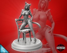 Anzügliche Gatti Cameriera