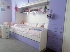 Cameretta COME NUOVA armadio a ponte con 2° letto estraibile color milka 300x250