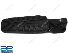 Pedana poggiapiedi anteriore