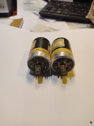 Due valvole elettroniche