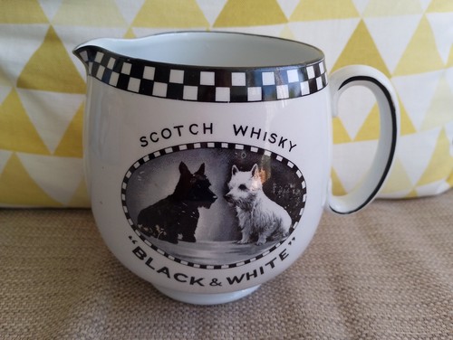 Art deco black white - &, whisky