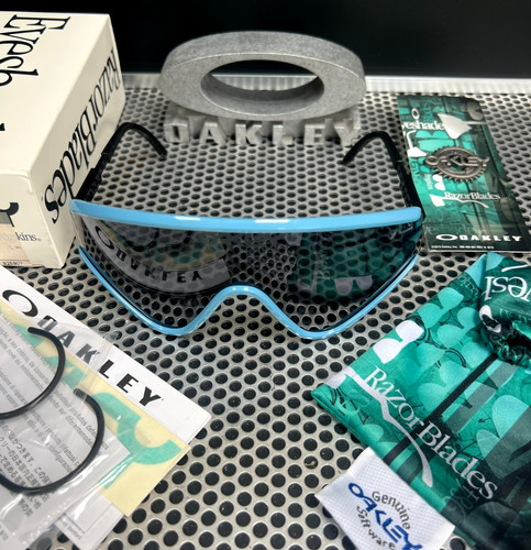 Oakley eyeshade blu nero - oakley, blu-nero