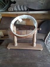 PICCOLO  TELAIO PER RICAMO IN LEGNO, DA COLLEZIONE-DECORATIVO.